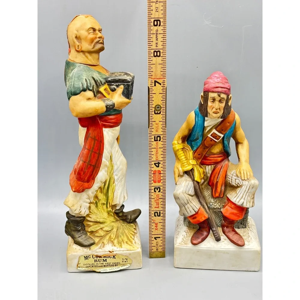 Vintage‎ McCormick Rum Pirate Decanter Set Ceramic Figurines West Indies EMPTY